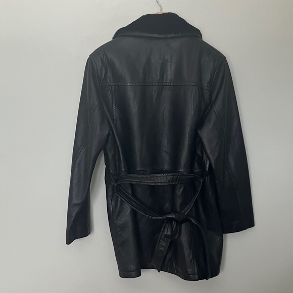 Danier Women's Black Leather Jacket with Fur Collar with Belt - Picture 4 of 7